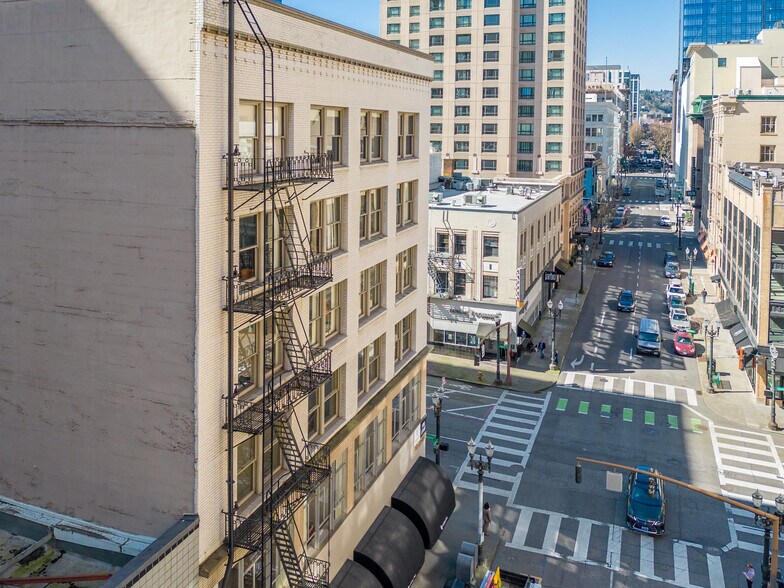 More Photos Of 610 SW Broadway, Portland Office For Lease