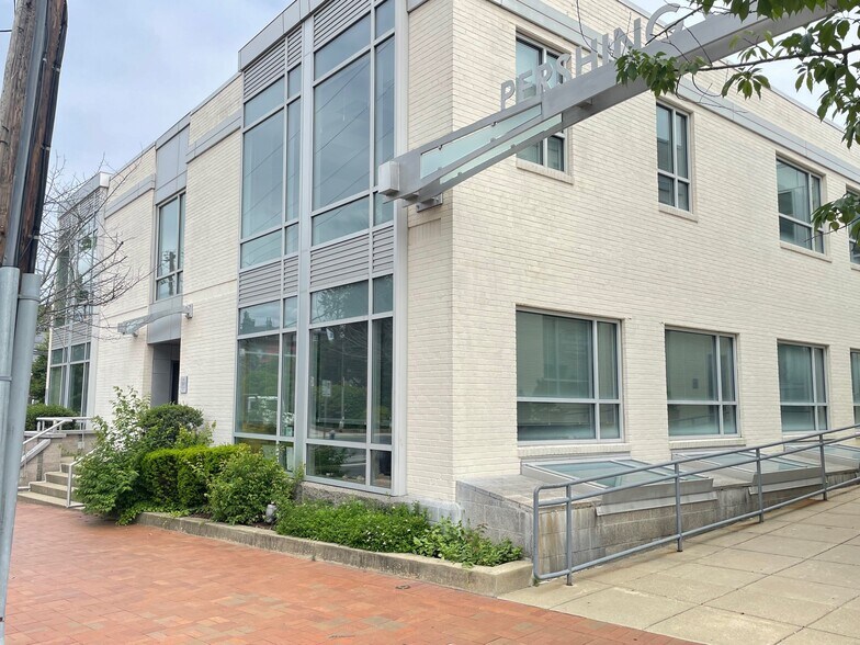 More Photos Of 804 Pershing Dr, Silver Spring Medical For Sale
