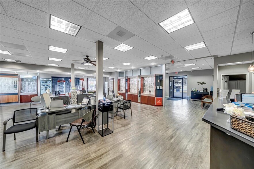 More Photos Of 3801 Northside Dr, Macon-Bibb Medical For Sale