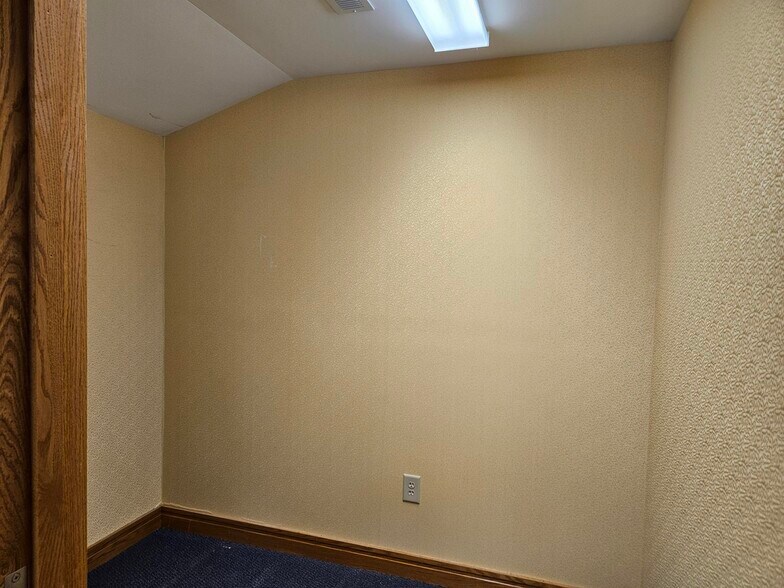 More Photos Of 2459 Emerald Pl, Greenville Medical For Sale