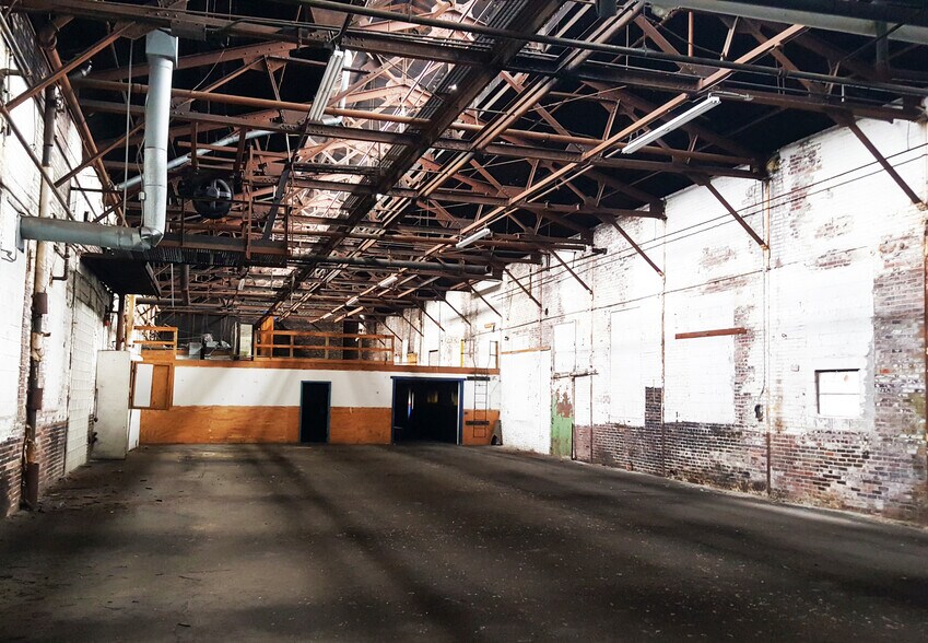 More Photos Of 200 Harrison St, Jamestown Industrial For Sale