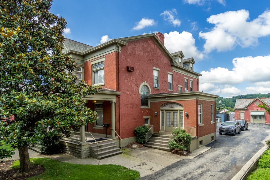 More Photos Of 917 Main St, Covington Funeral Home For Sale