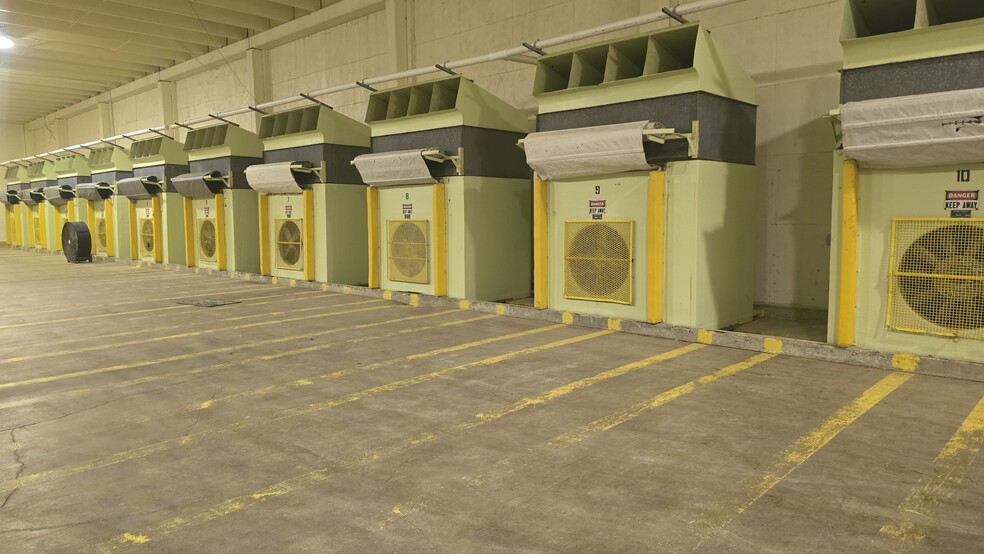 More Photos Of 2200 & 2100 Trophy Dr, McAllen Warehouse For Sale