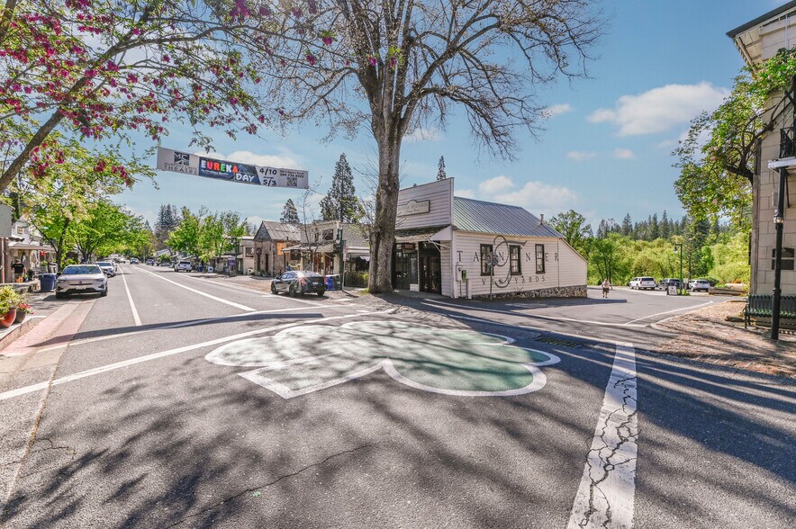 More Photos Of 435 Main St, Murphys General Retail For Sale