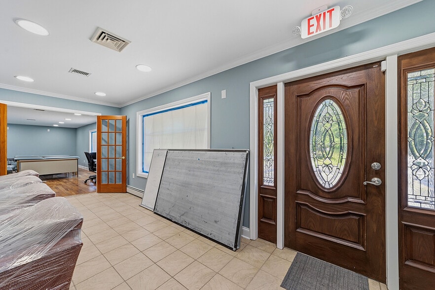 More Photos Of 333 Spotswood Englishtown Rd, Monroe Township Medical For Sale