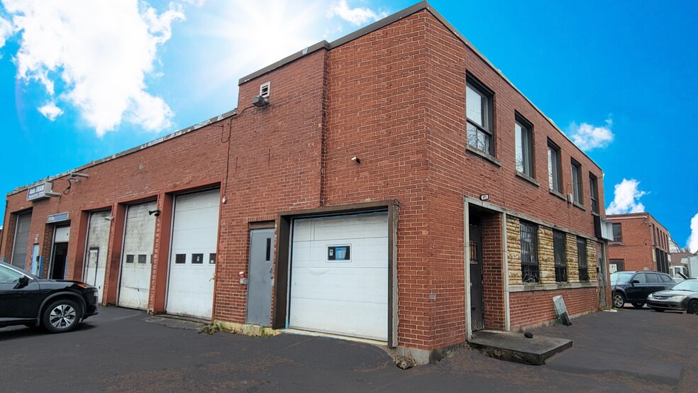 More Photos Of 4965-4975 St De Sorel, Montréal Auto Repair For Lease