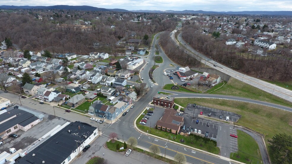 More Photos Of 80 Broad St, Phillipsburg Office Residential For Sale