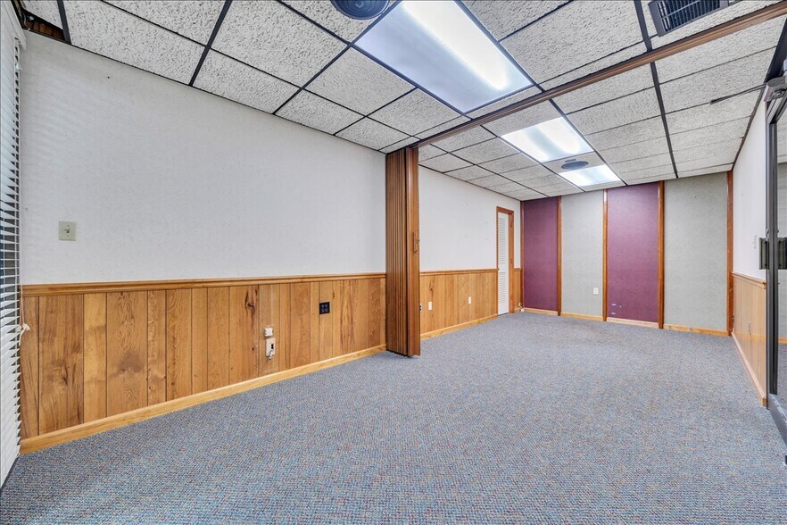 More Photos Of 356-358 Campbell Ave NW, Roanoke Office For Sale