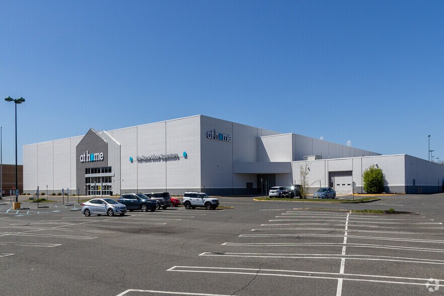 More Photos Of 2301-2311 Route 66, Ocean Unknown For Lease