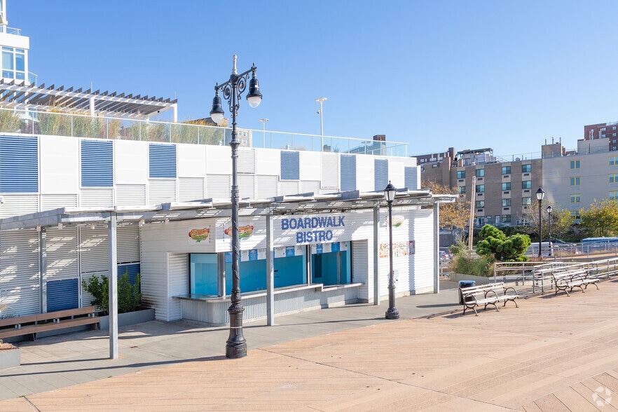 More Photos Of 1 Ocean Dr, Brooklyn Apartments For Lease