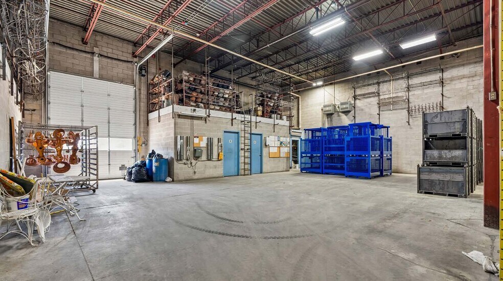 More Photos Of 30 Dovedale Ct, Toronto Warehouse For Sale