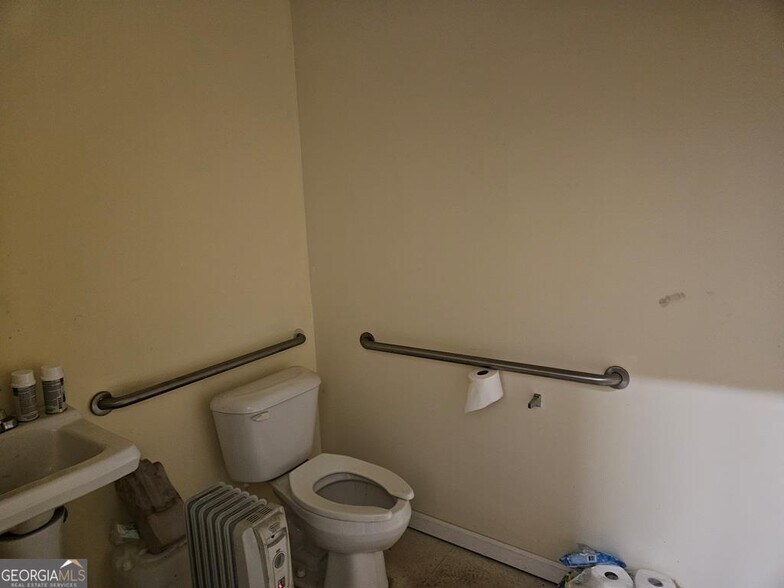 More Photos Of 3860 US Highway 27, Bremen Auto Repair For Sale