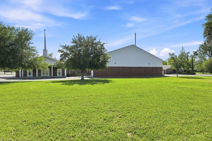 More Photos Of 7602 Kenya St, Jacksonville Specialty For Sale