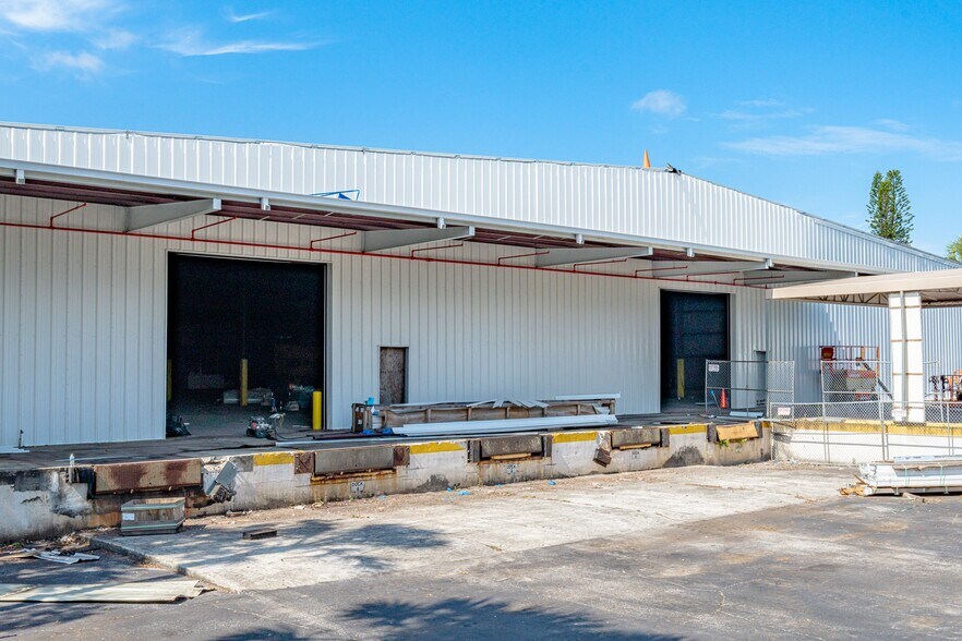 More Photos Of 198 Lock Rd, Deerfield Beach Warehouse For Lease