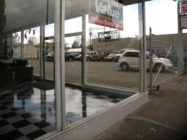 More Photos Of 1544 12th Ave, Longview Auto Repair For Sale