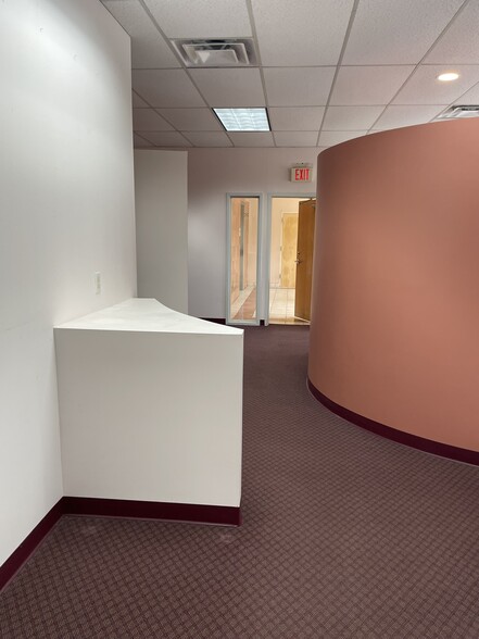 More Photos Of 1735 Central Ave, Albany Office For Sale
