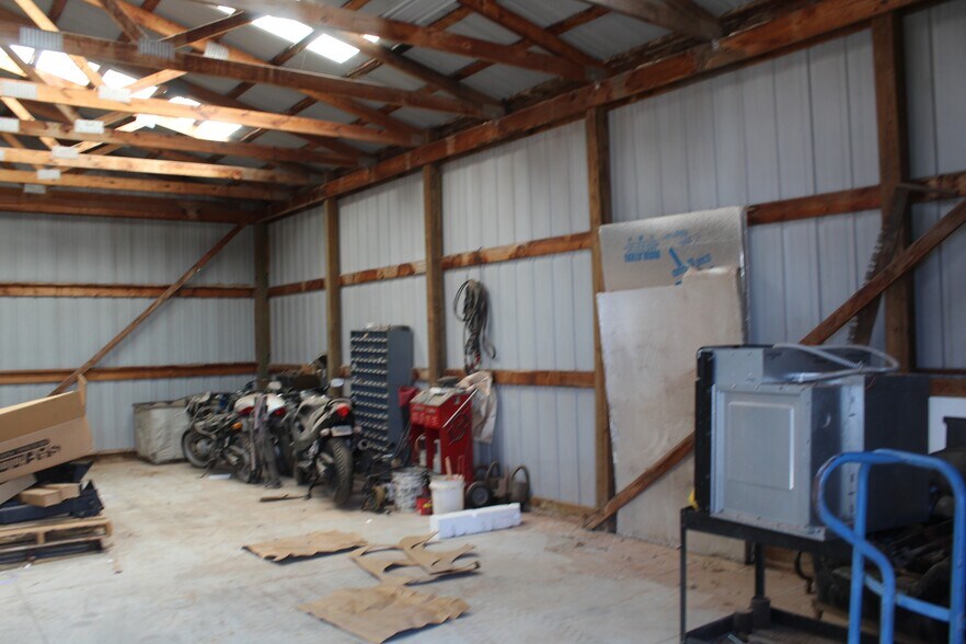 More Photos Of 507 48th St, Woodward Warehouse For Sale
