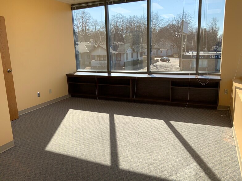 More Photos Of 2900 O St, Lincoln Office For Lease