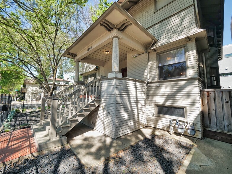 More Photos Of 1901-1903 H St, Sacramento Apartments For Sale