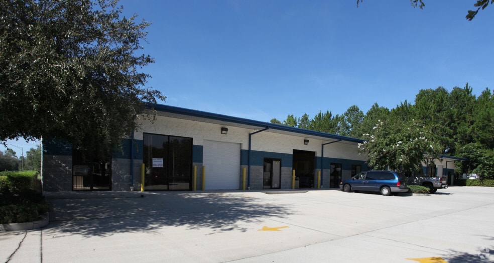 More Photos Of 6656 Columbia Park Dr, Jacksonville Warehouse For Lease