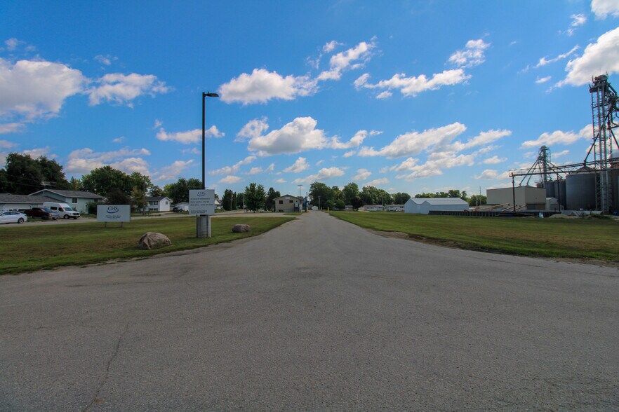 More Photos Of 107 8th Ave SW, Kasson Specialty For Sale