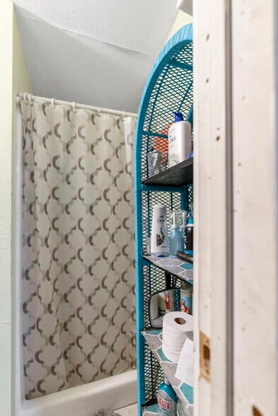 More Photos Of 2814 Main St, Ingleside Storefront For Sale