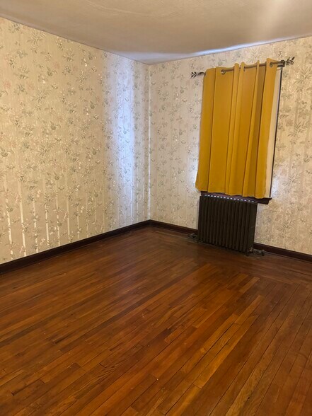 More Photos Of 374 Niles Cortland Rd SE, Warren Specialty For Sale