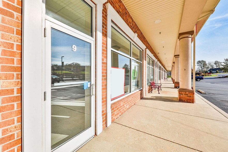 More Photos Of 850 Golden Dr, Blandon Unknown For Lease