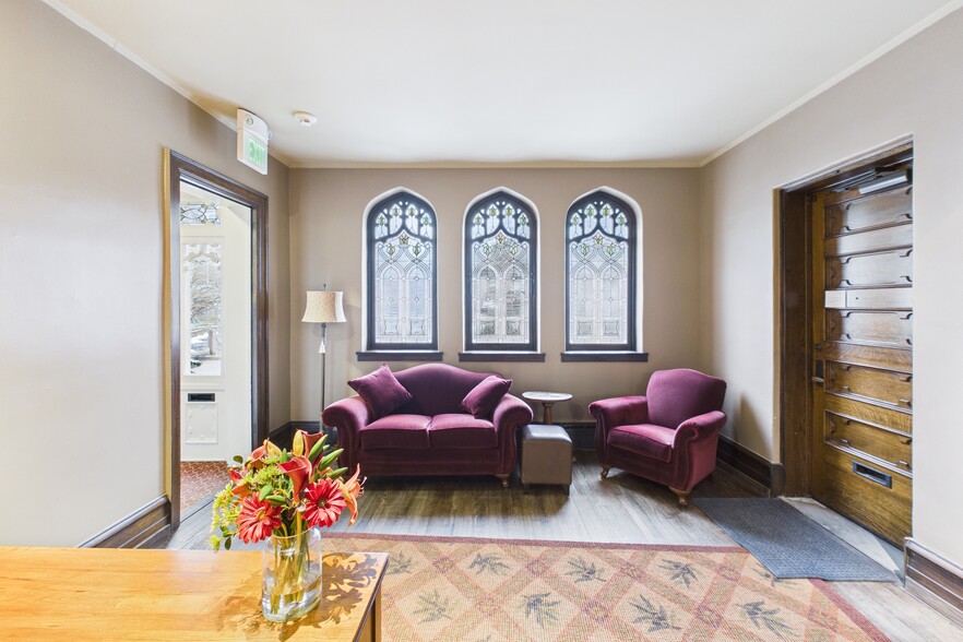 More Photos Of 1601 E John St, Seattle Religious Facility For Sale