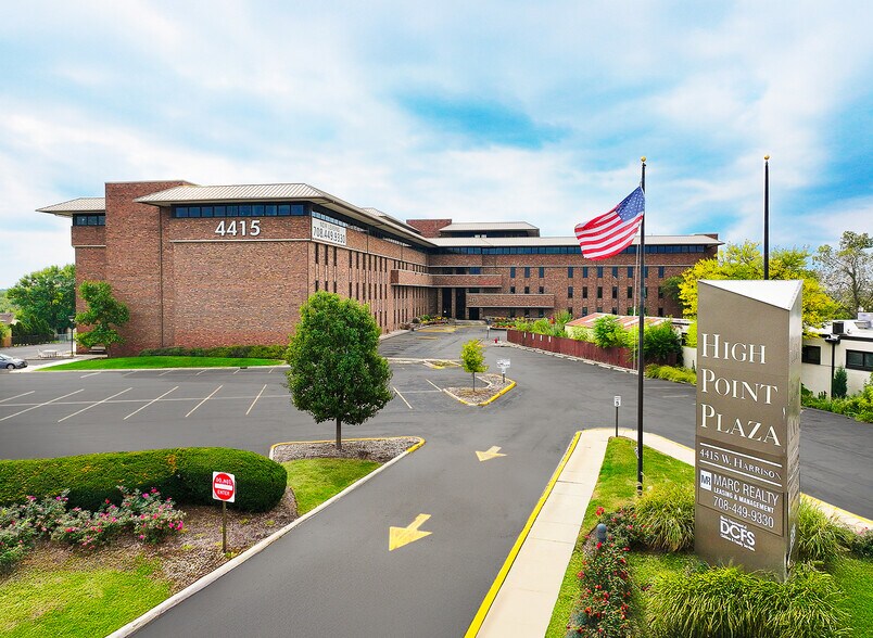 Primary Photo Of 4415 W Harrison St, Hillside Office For Lease