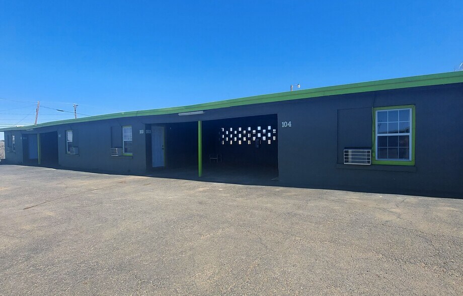 More Photos Of 1041 Westpoint Ave, Colorado City Hotel For Sale