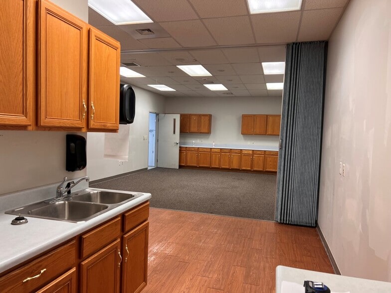 More Photos Of 1112-1128 Broadway St, Quincy Flex For Lease
