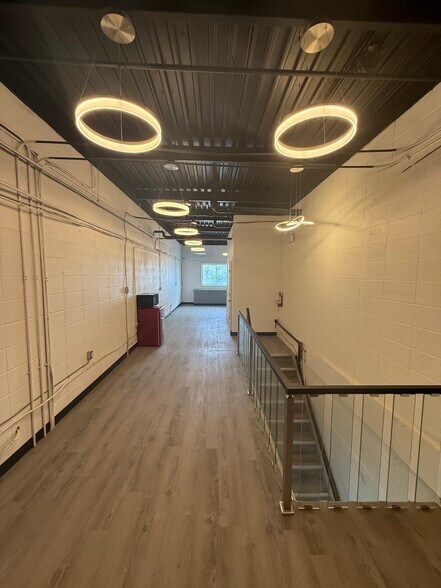 More Photos Of 59 East Lake Cres NE, Airdrie Industrial For Sale