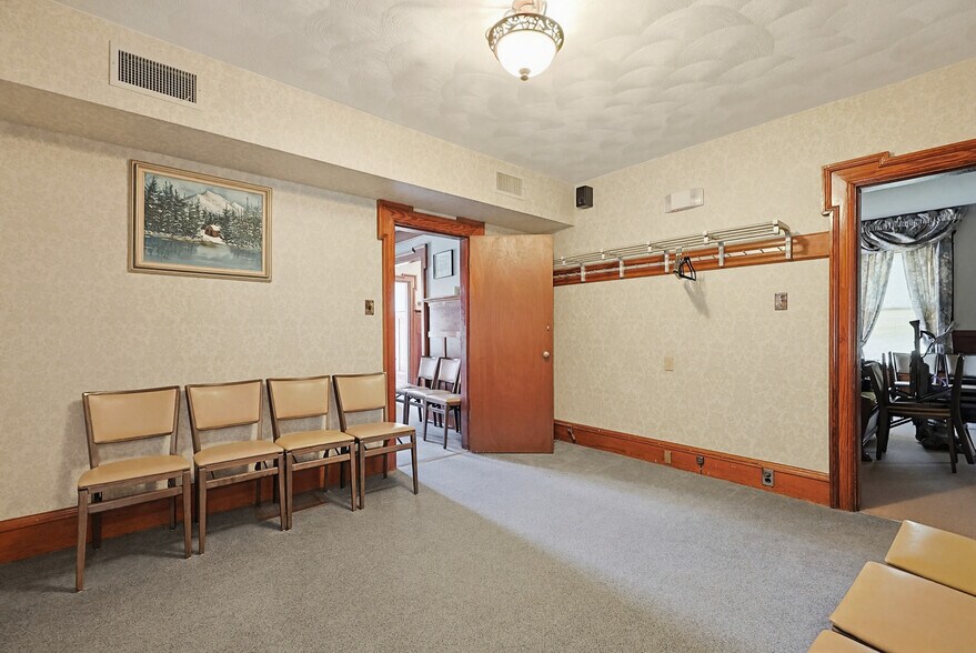 More Photos Of 1496 Victory Hwy, Oakland Flex For Sale