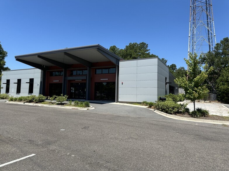 Primary Photo Of 422 Drive In Ln, Moncks Corner Medical For Lease