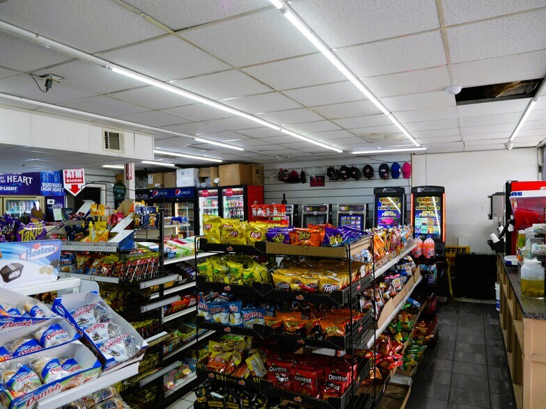 More Photos Of 8435 Tidwell Rd, Houston Service Station For Sale