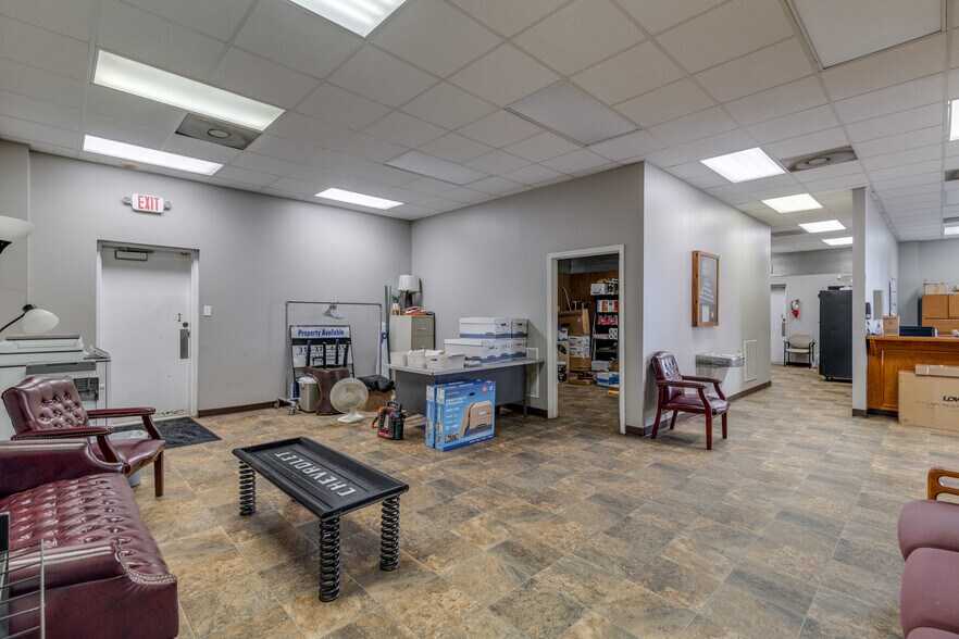 More Photos Of 1600 Jonesboro St, West Monroe Storefront Retail Office For Sale