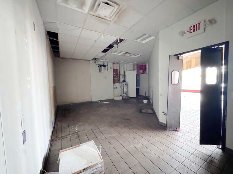 More Photos Of 165 US Highway 46 W, Saddle Brook Freestanding For Lease