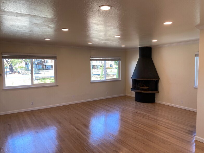 More Photos Of 820 Island Dr, Alameda Specialty For Sale