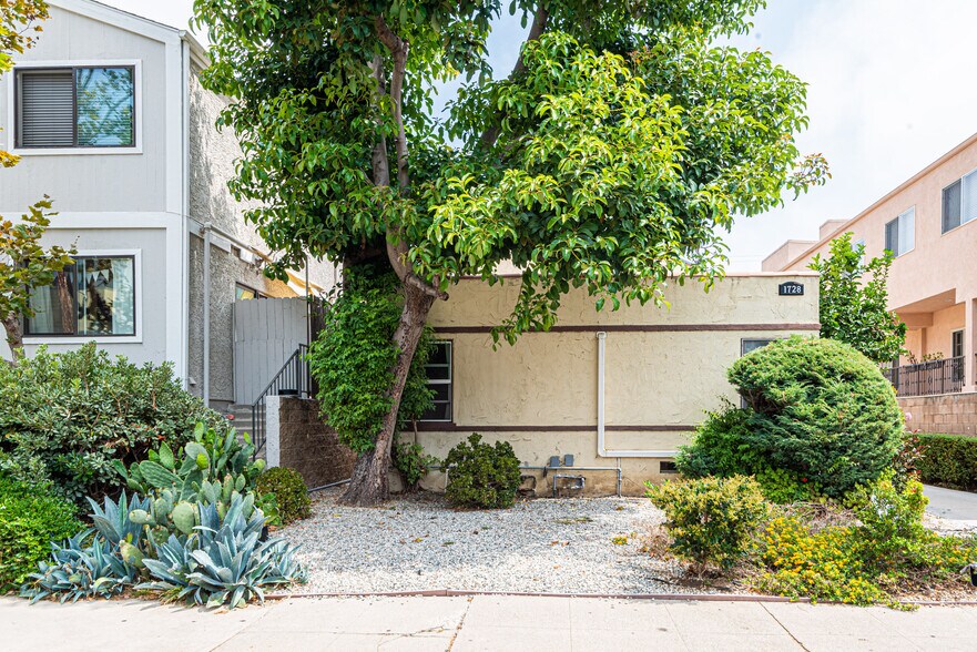 More Photos Of 1728 Granville Ave, Los Angeles Apartments For Sale