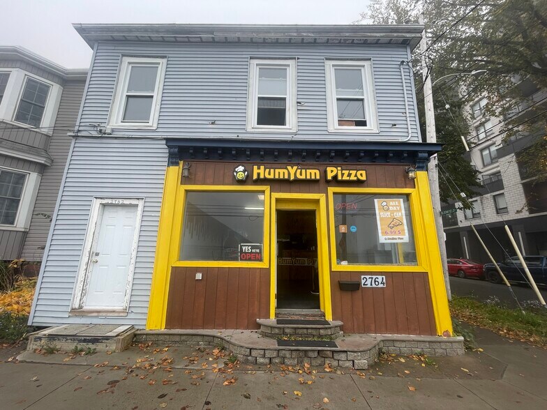 Primary Photo Of 2764 Gottingen St, Halifax Restaurant For Lease