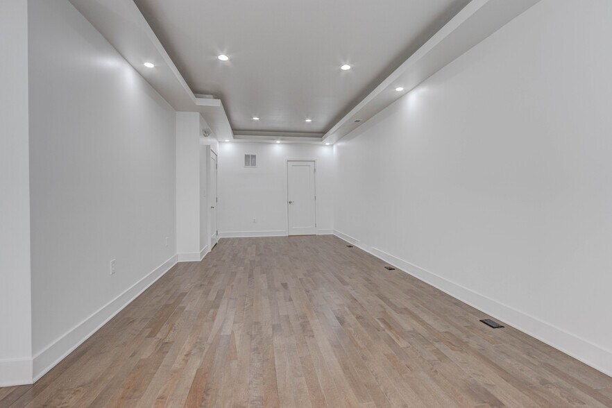 More Photos Of 833 N Howard St, Baltimore Storefront Retail Office For Lease