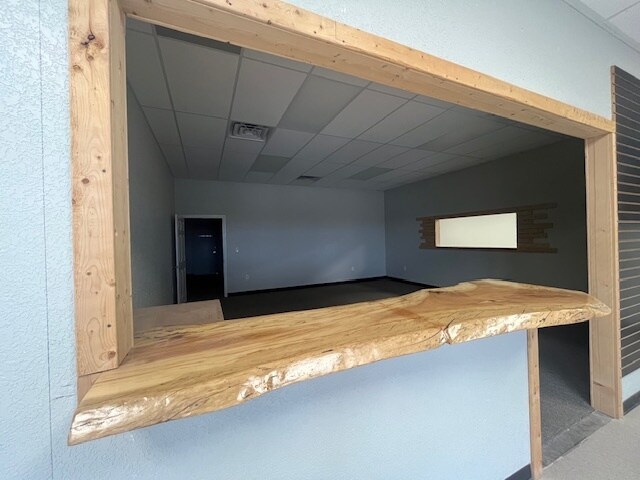 More Photos Of 12213 University Ave, Lubbock Showroom For Lease