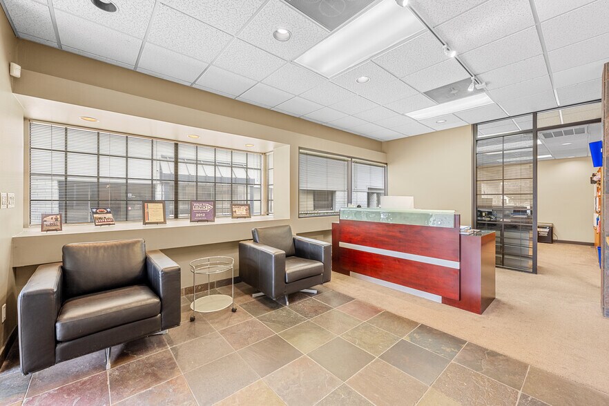 More Photos Of 5152 Avenida Encinas, Carlsbad Office For Sale