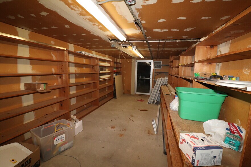 More Photos Of 1651 Washington St, Blair Storefront For Sale