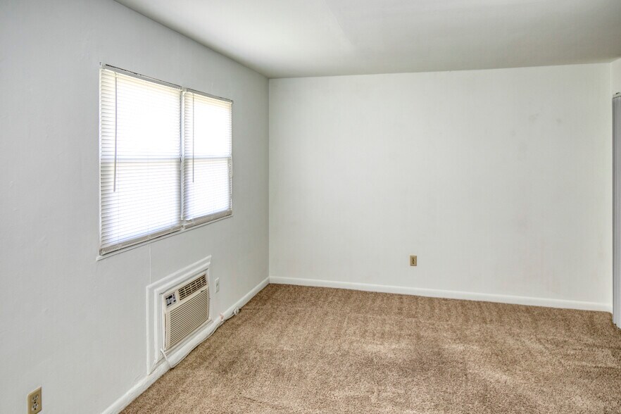 More Photos Of 7626 Bellehaven Dr, Gloucester Point Apartments For Sale