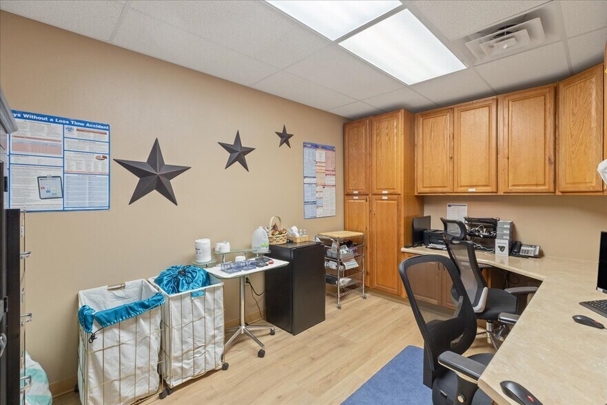 More Photos Of 4100-4140 Laramie St, Cheyenne Medical For Sale