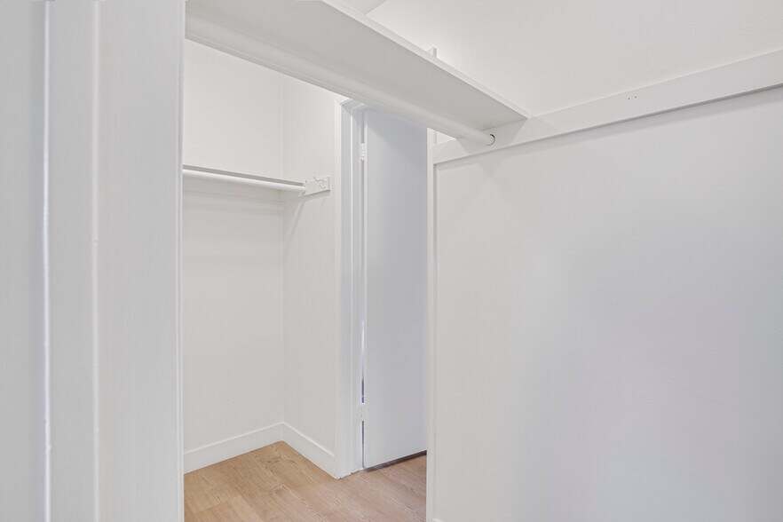More Photos Of 18506 Kingsdale Ave, Redondo Beach Apartments For Sale