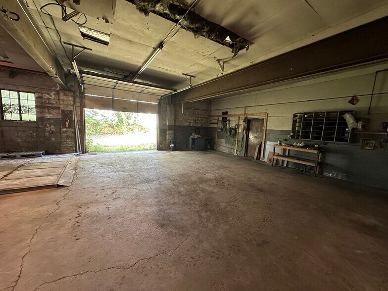 Primary Photo Of 3736 Walden Ave, Lancaster Office For Lease