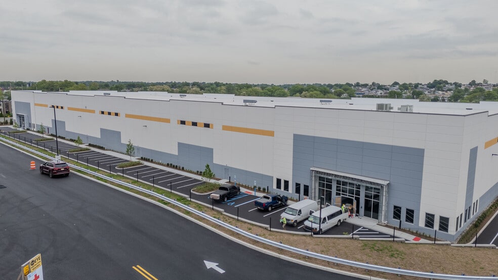 More Photos Of 681 Main St, Belleville Unknown For Lease